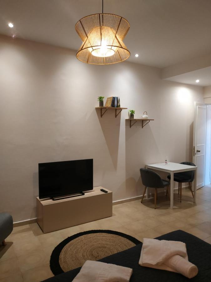 Elthimia'S Apartment Poros Town Extérieur photo
